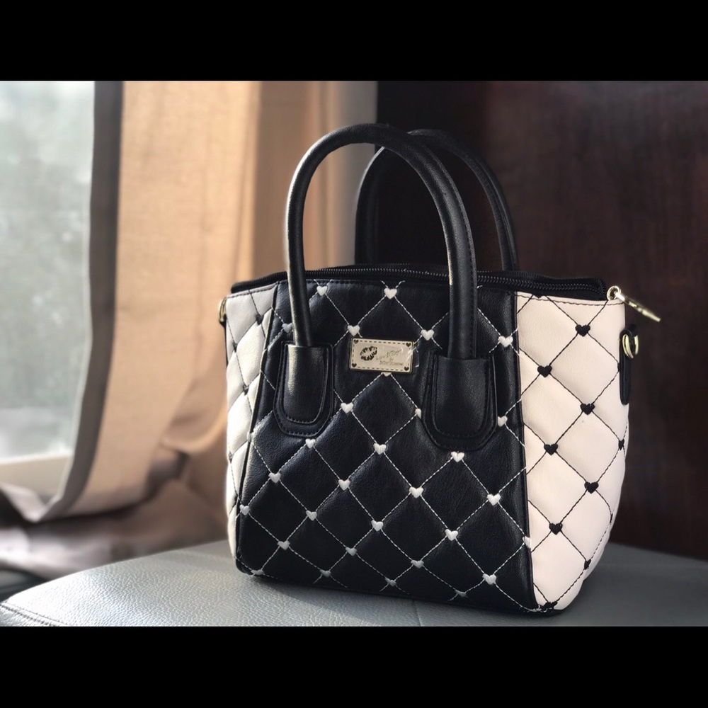 Betsey Johnston Handbag ✨
